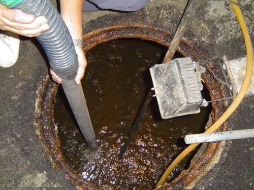 新盈镇隔油池清理